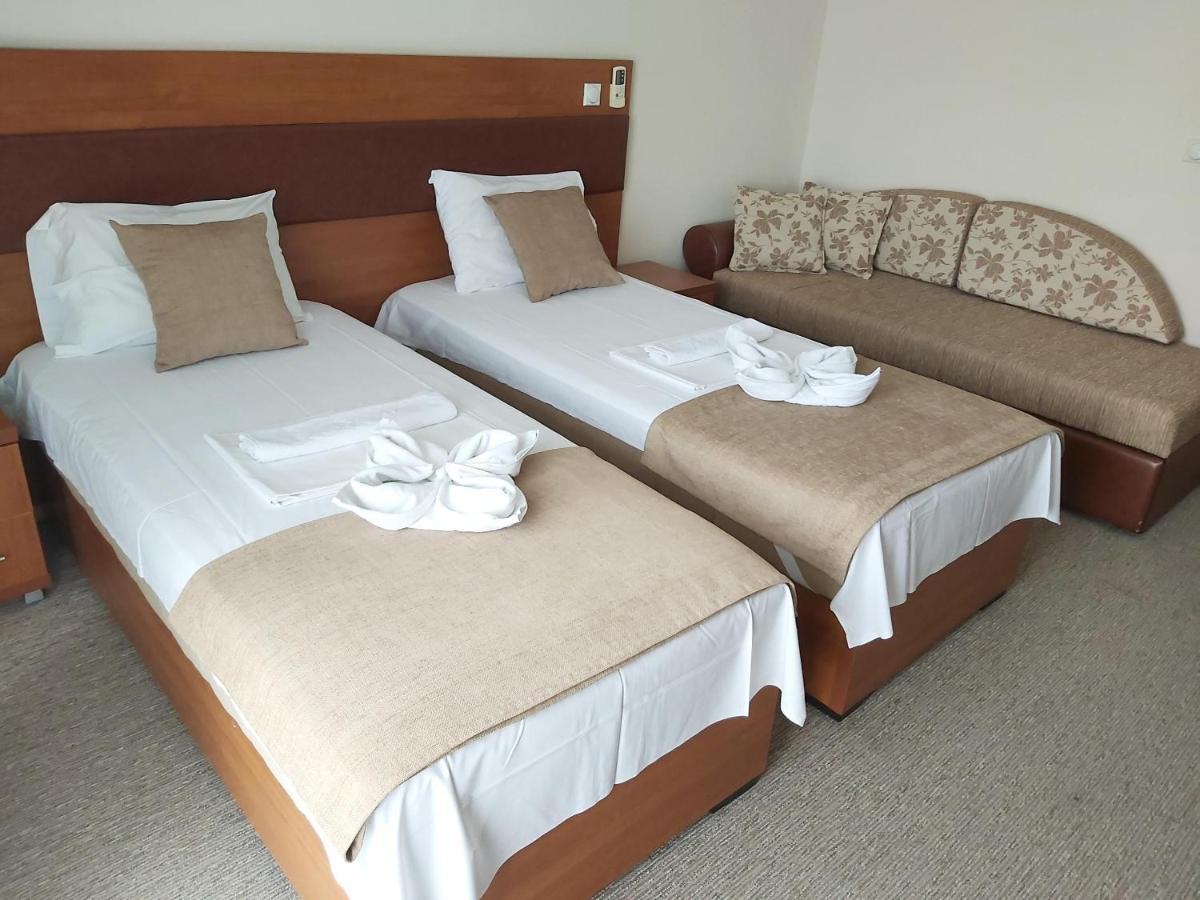 Hotel Zan Улцинь Экстерьер фото