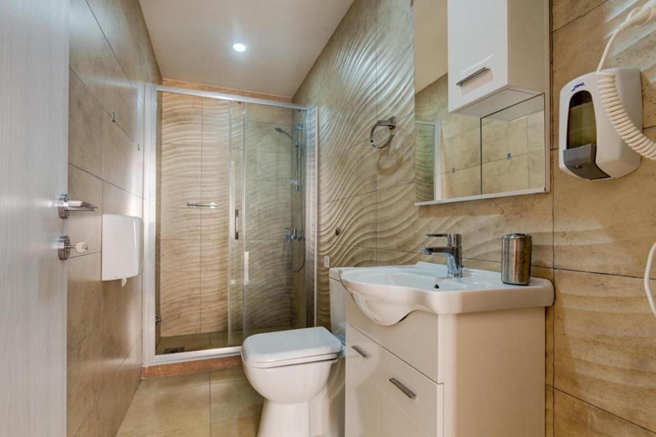 Hotel Zan Улцинь Экстерьер фото