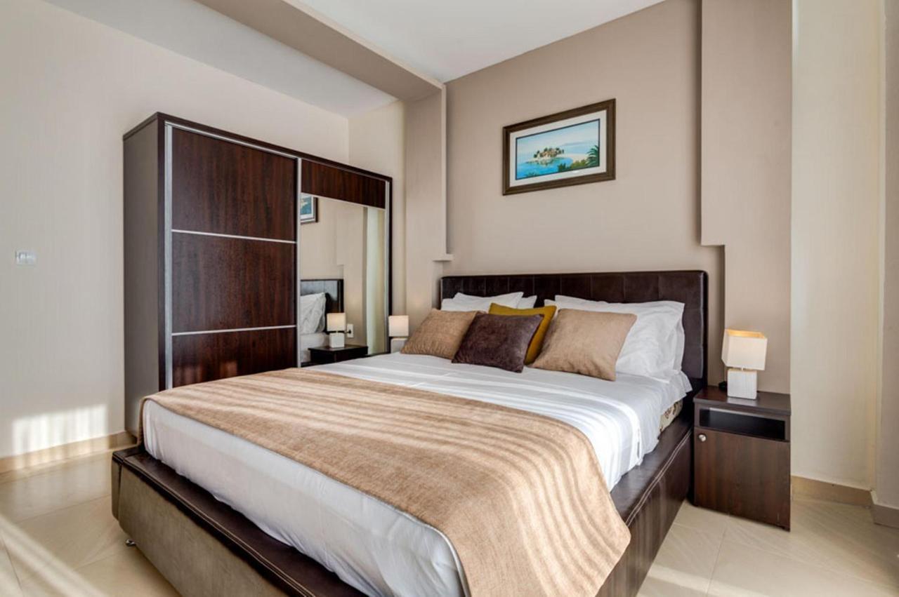 Hotel Zan Улцинь Экстерьер фото
