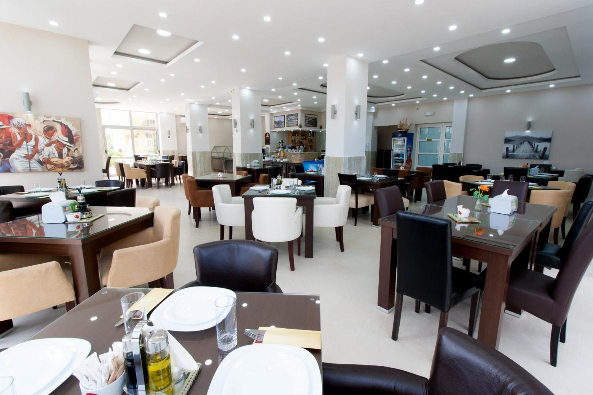 Hotel Zan Улцинь Экстерьер фото