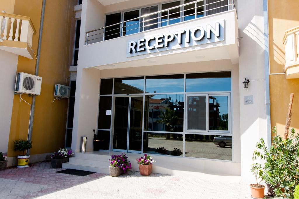 Hotel Zan Улцинь Экстерьер фото